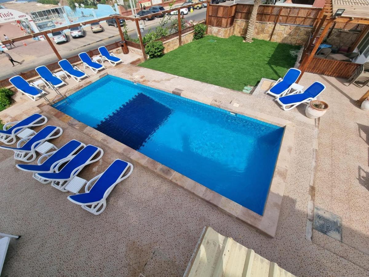 Lilly Lounge And Pool Accommodation For Adults Only Hurghada Eksteriør bilde